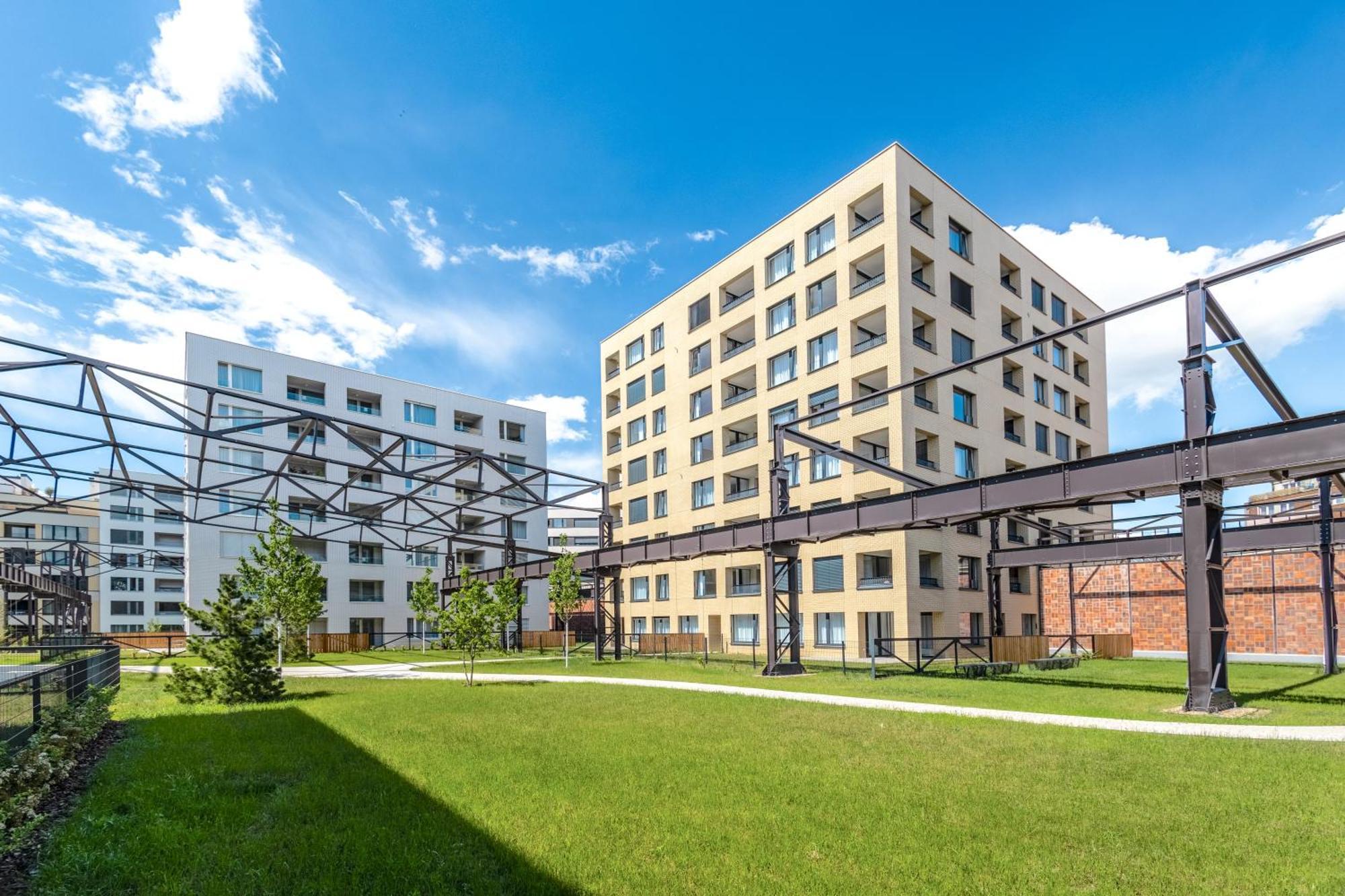 Bright 2Br - 7Th Floor, Balcony, Free Parking By Gravity Prague公寓 外观 照片