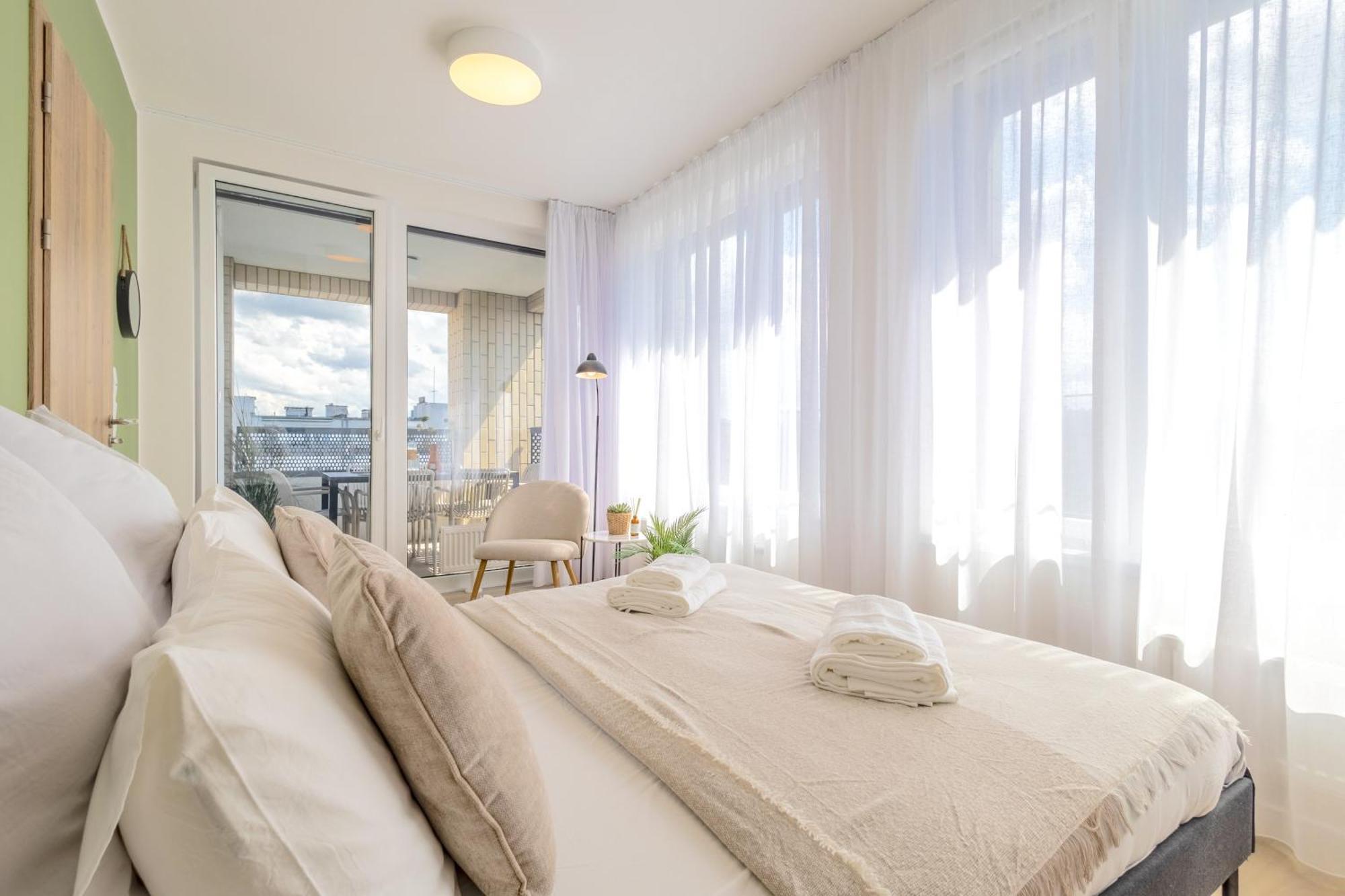 Bright 2Br - 7Th Floor, Balcony, Free Parking By Gravity Prague公寓 外观 照片