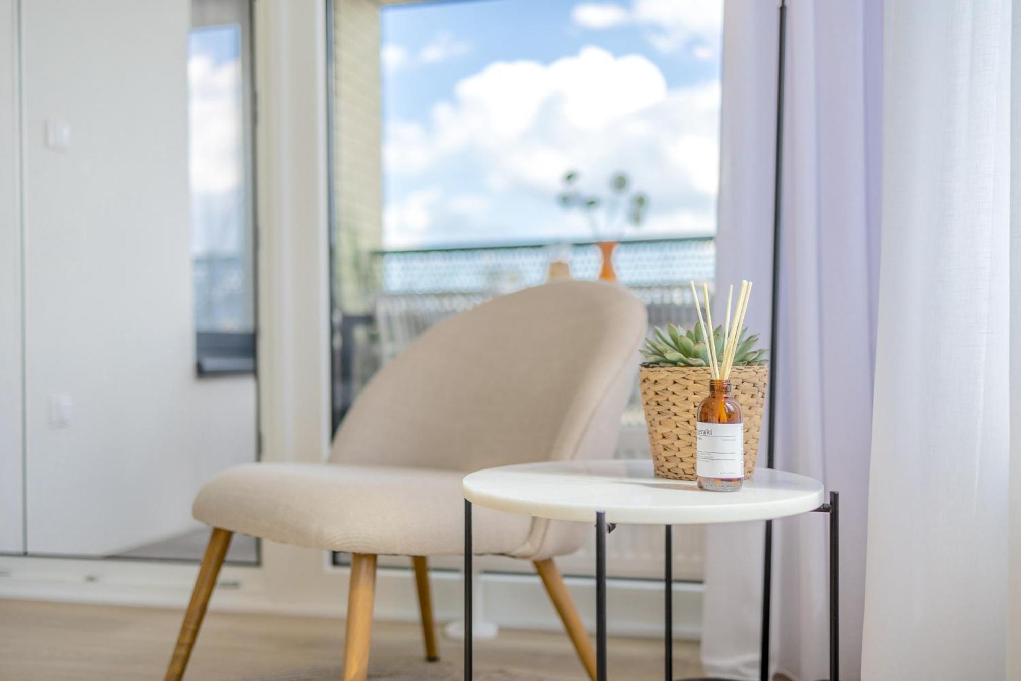Bright 2Br - 7Th Floor, Balcony, Free Parking By Gravity Prague公寓 外观 照片