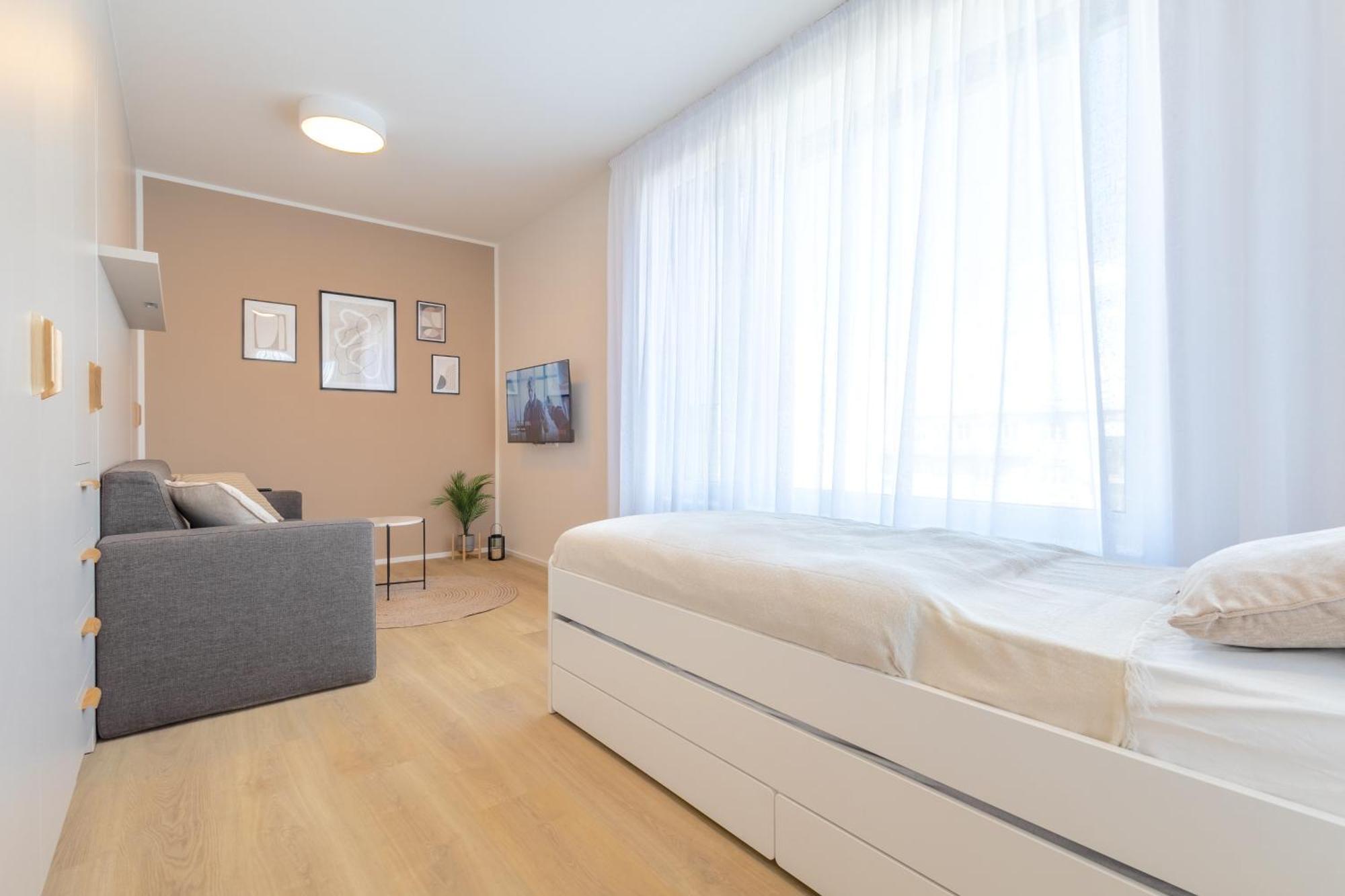 Bright 2Br - 7Th Floor, Balcony, Free Parking By Gravity Prague公寓 外观 照片