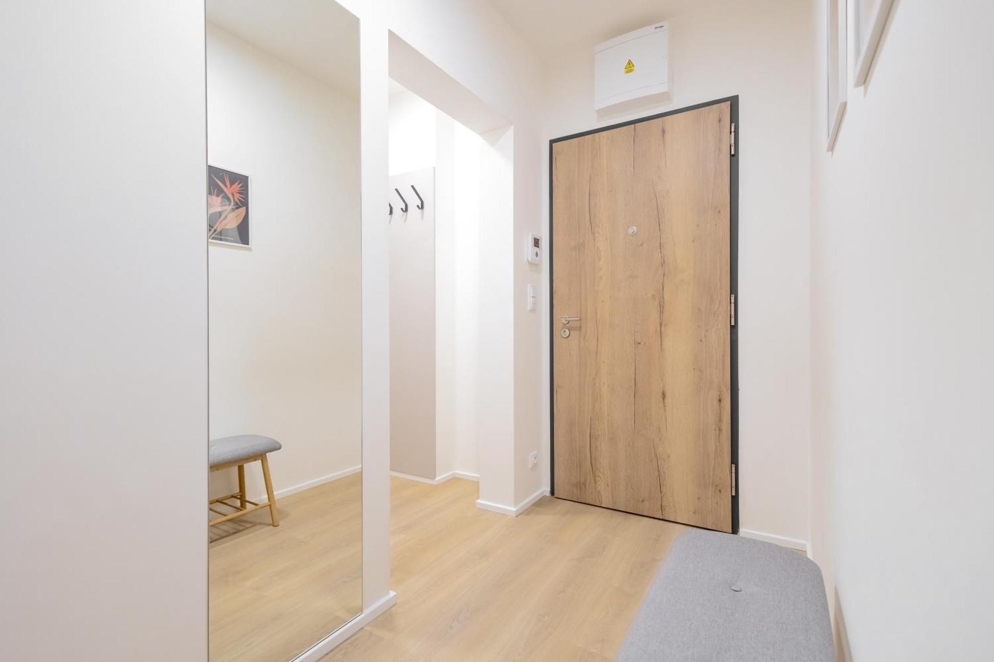 Bright 2Br - 7Th Floor, Balcony, Free Parking By Gravity Prague公寓 外观 照片