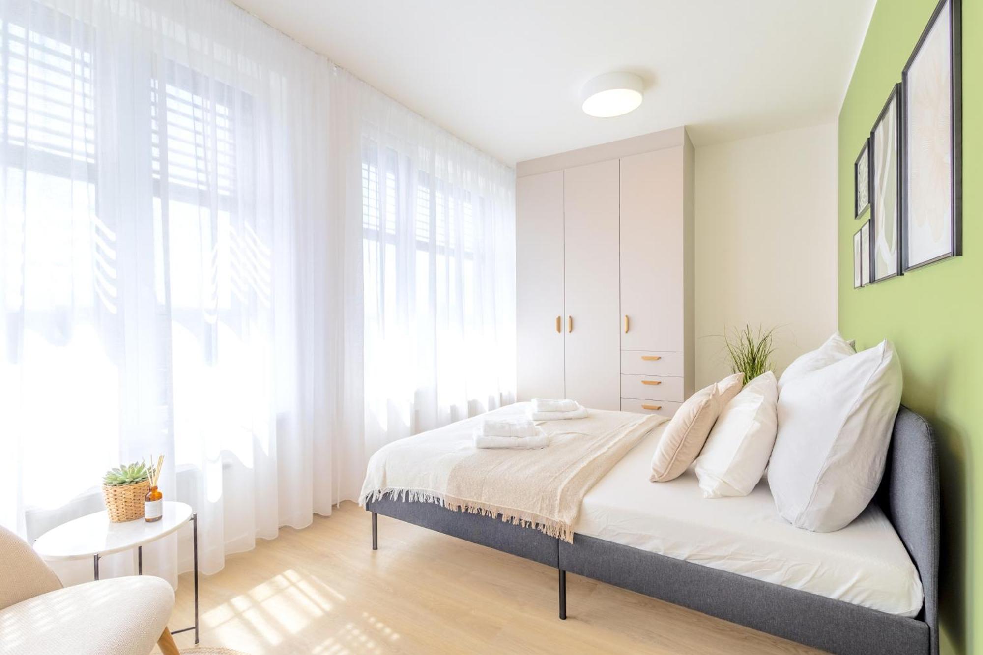 Bright 2Br - 7Th Floor, Balcony, Free Parking By Gravity Prague公寓 外观 照片